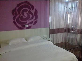 V8 Hotel - Xicun Guangzhou Bagian luar foto